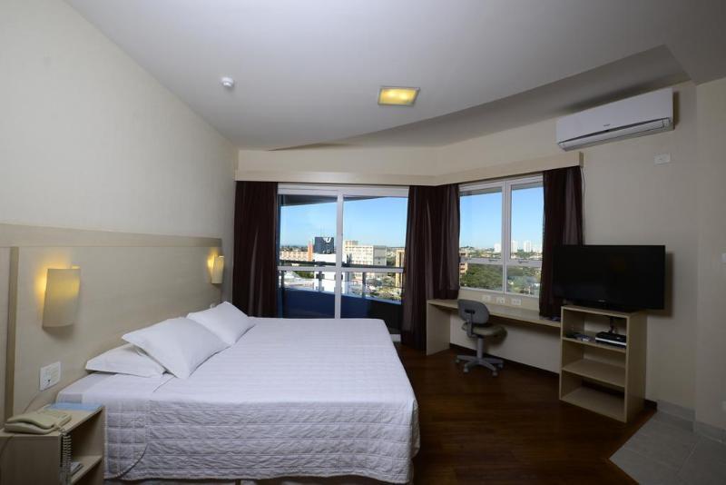 Golden Blue Hotel Лондрина Екстериор снимка