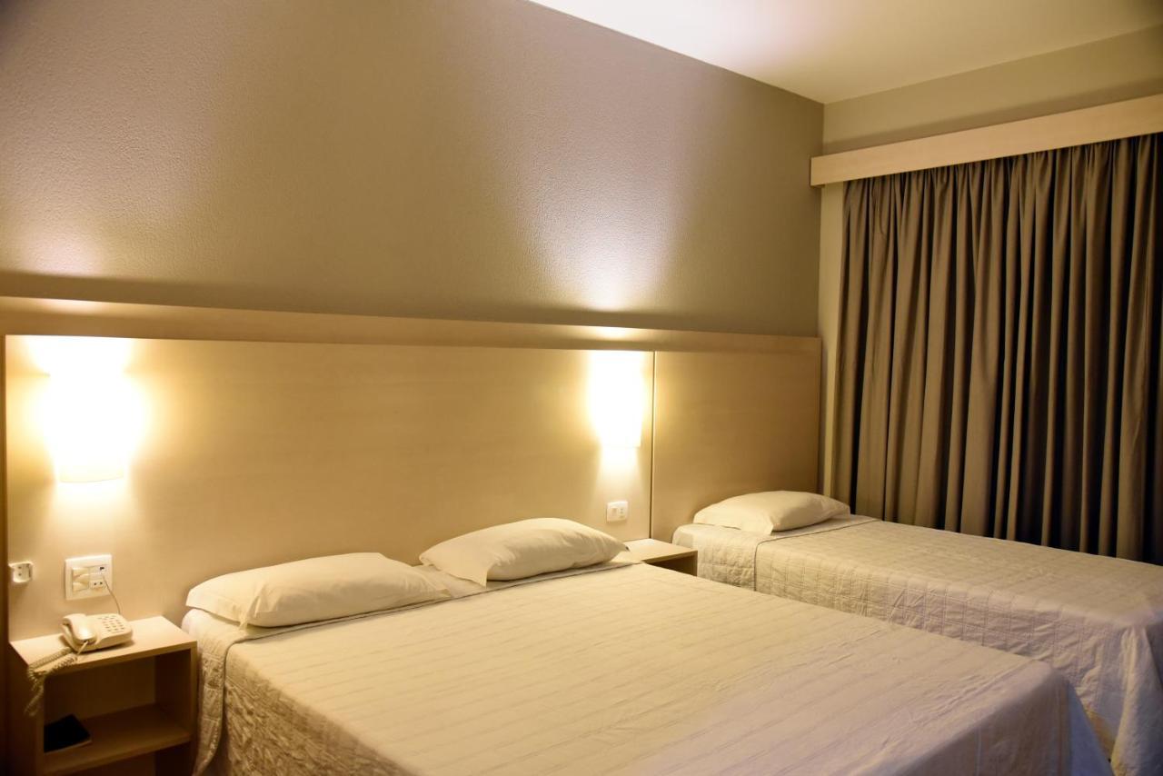 Golden Blue Hotel Лондрина Екстериор снимка