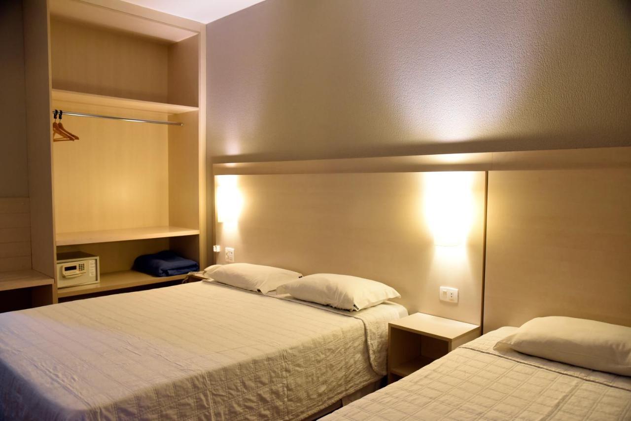 Golden Blue Hotel Лондрина Екстериор снимка