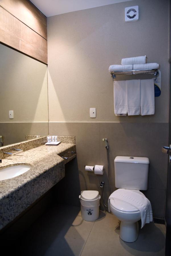 Golden Blue Hotel Лондрина Екстериор снимка