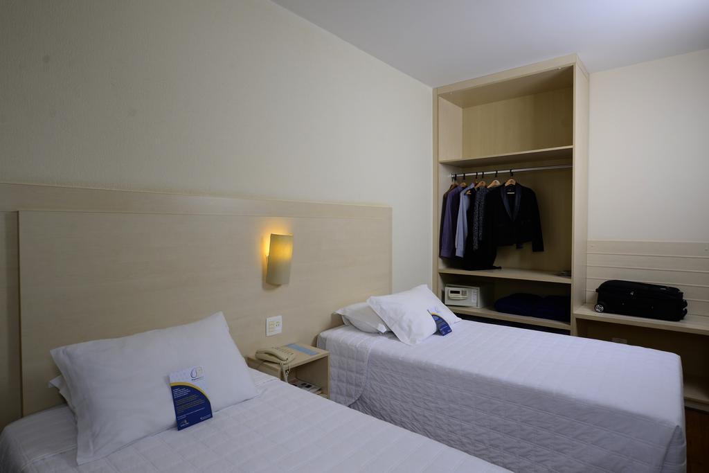 Golden Blue Hotel Лондрина Екстериор снимка