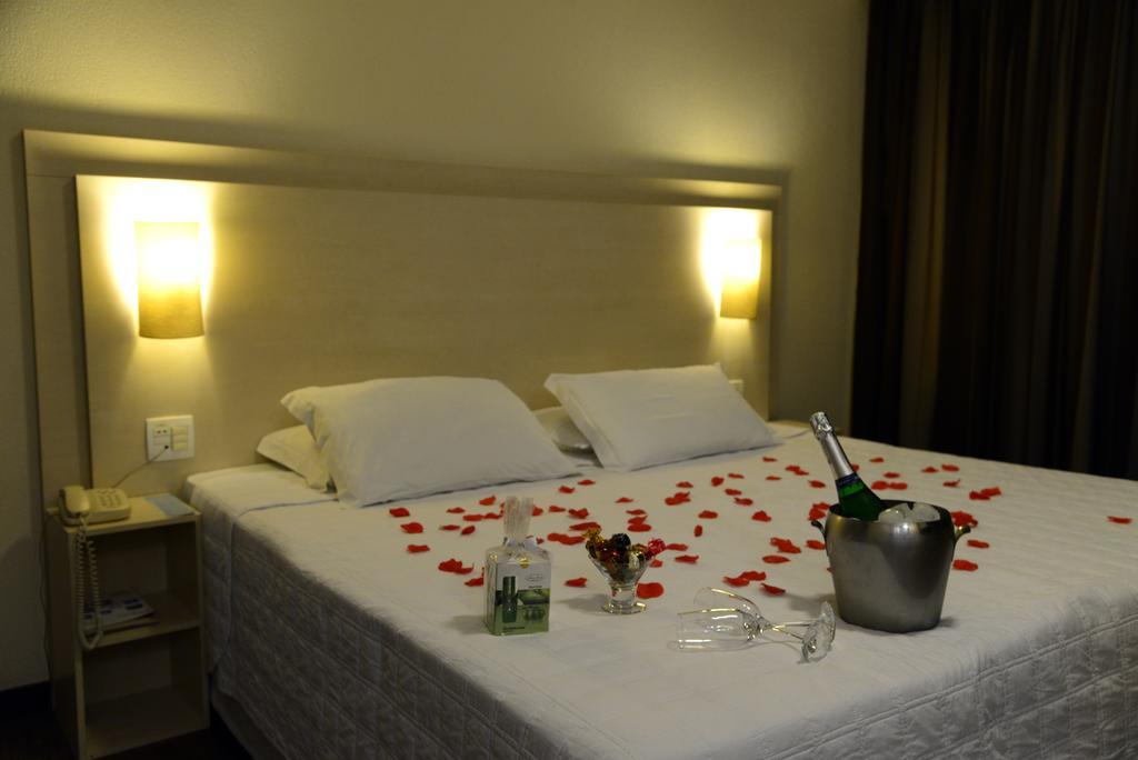 Golden Blue Hotel Лондрина Екстериор снимка