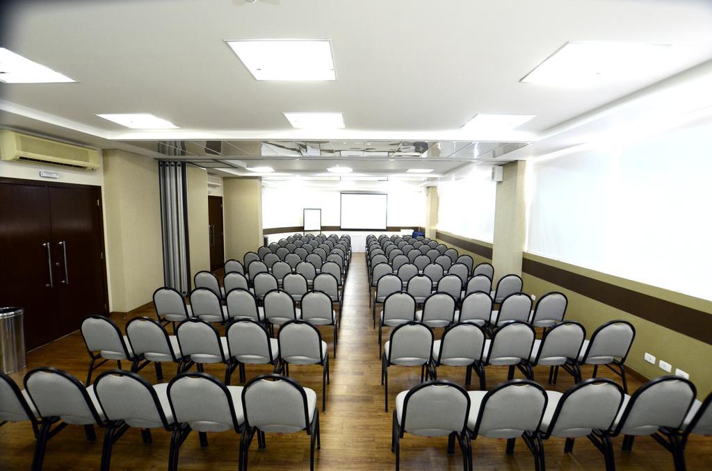 Golden Blue Hotel Лондрина Екстериор снимка