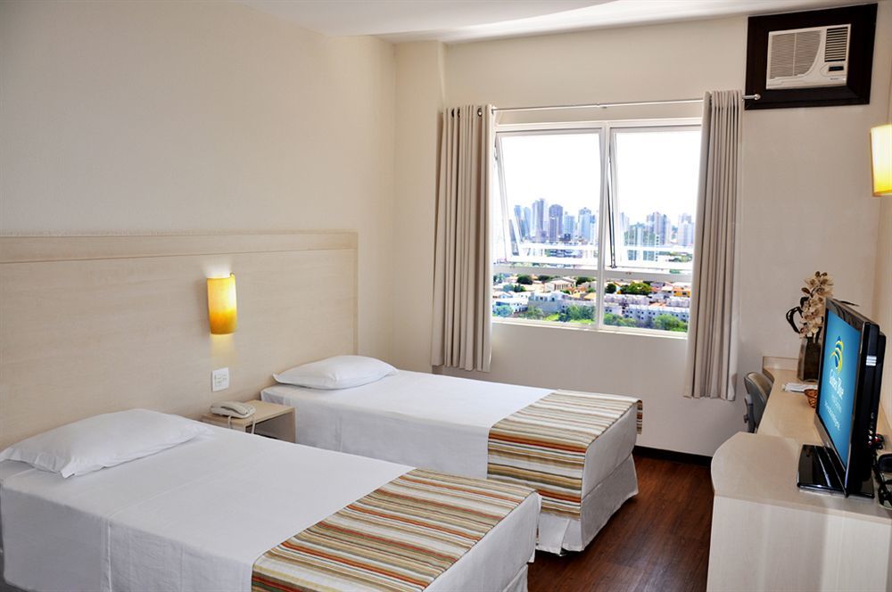 Golden Blue Hotel Лондрина Екстериор снимка