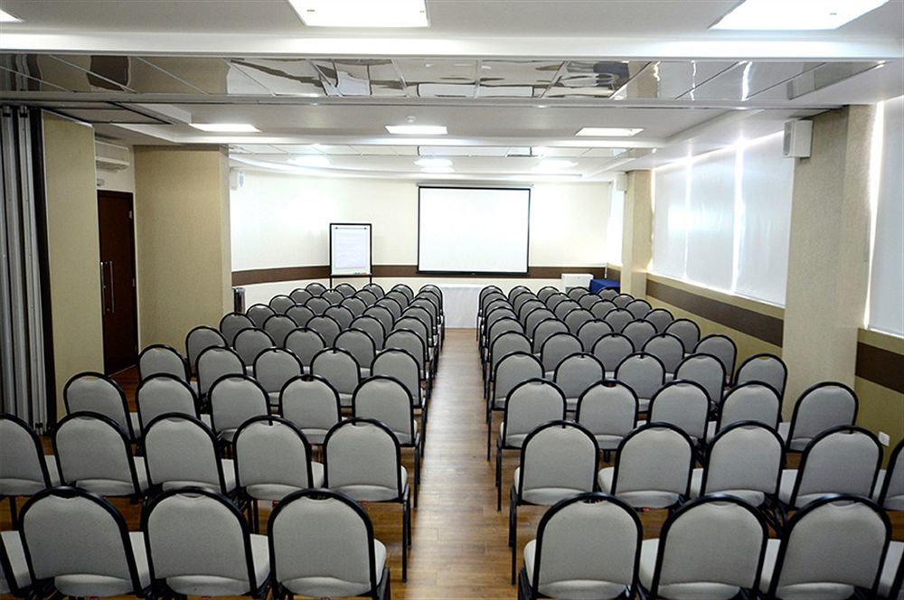 Golden Blue Hotel Лондрина Екстериор снимка