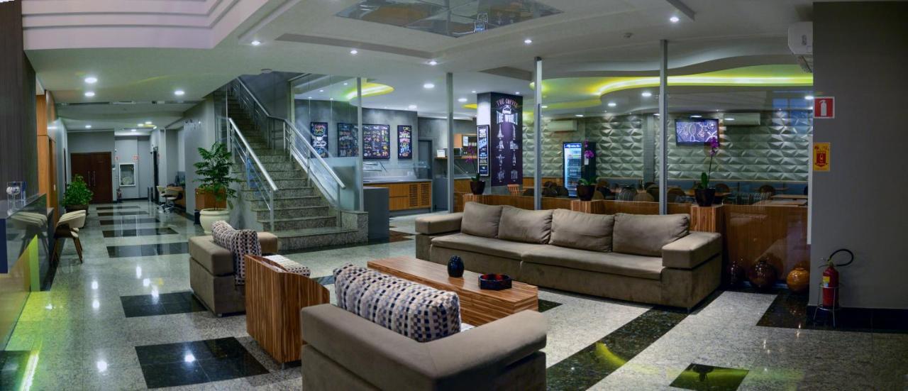 Golden Blue Hotel Лондрина Екстериор снимка