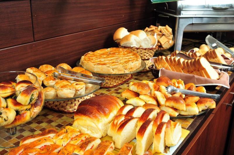 Golden Blue Hotel Лондрина Екстериор снимка